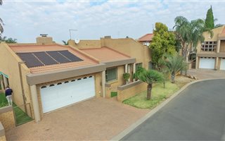 3 Bedroom House in Bartlett