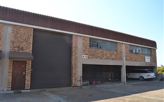 376 m² Industrial space in New Germany