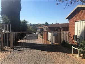 3 Bed Simplex in Corlett Gardens