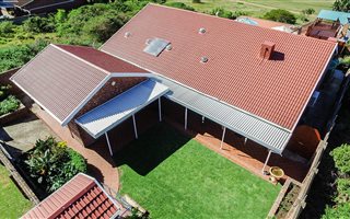 3 Bedroom House in Kaysers Beach