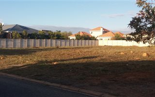 875 m² Land available in Riversdale