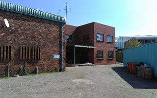 2560 m² Industrial space in Cleveland