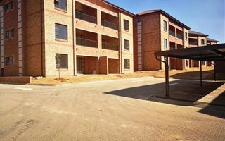 2 Bedroom Apartment in Wilgeheuwel