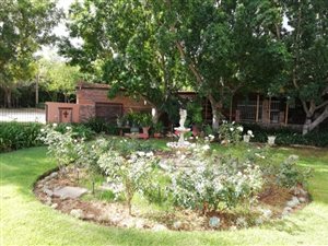 8 Bed House in Kirkwood