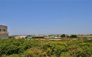 1017 m² Land available in Bettys Bay