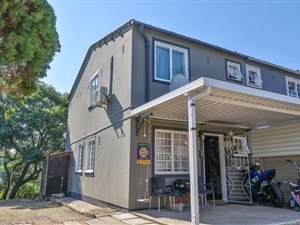 3 Bed House in Newlands East