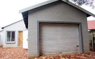 3 Bedroom House in Helikon Park