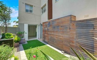 3 Bedroom Apartment in Melrose North