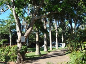500 m² Commercial space in Illovo Beach