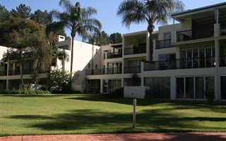 2 Bedroom Apartment in Kosmos