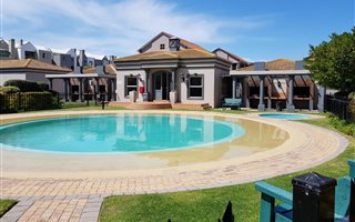 2 Bedroom Apartment in Diaz Beach