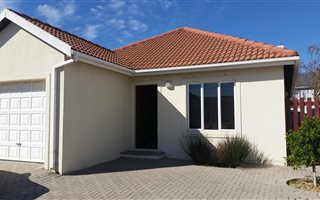 2 Bedroom House in Onverwacht