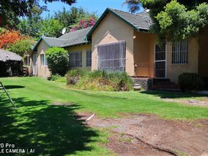 6 Bed House in Edendale