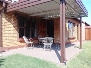 2 Bed House in Willow Park Manor