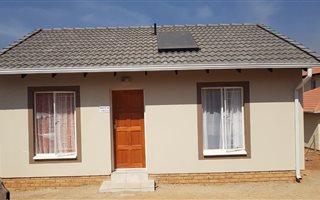 2 Bedroom Townhouse in Witpoortjie