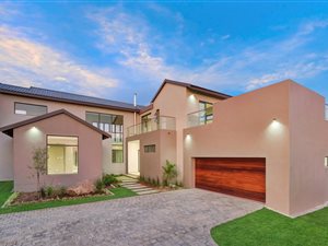 4 Bed House in Steyn City