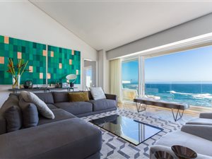 2 Bed Apartment in Bantry Bay