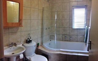 2 Bedroom House in Montana Gardens