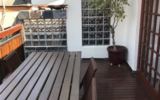 2 Bedroom Garden Cottage in Observatory