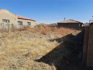 250 m² Land available in Golden Gardens