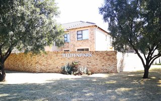 2 Bedroom Apartment in Randfontein South