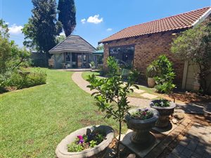 2 Bed Townhouse in Radiokop