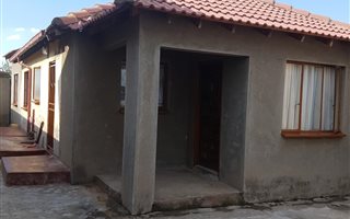 3 Bedroom House in Klipfontein View