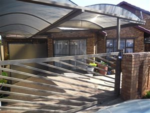 3 Bed House in Spruit View