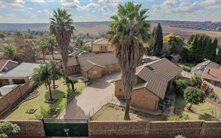 3 Bedroom House in Heuweloord