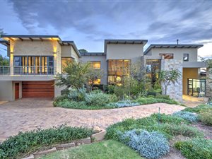 4 Bed House in Parel Vallei