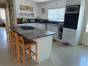 4 Bed House in Mountview