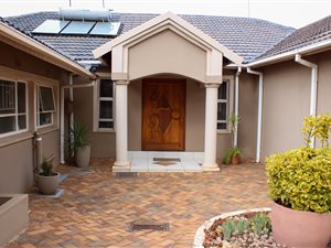 250 m² Office Space in Constantia Park