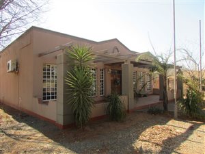 255 m² Office Space in Meyerton Central