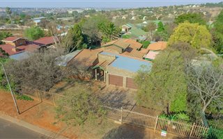 4 Bedroom House in Hennopspark