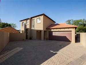 3 Bed House in Equestria