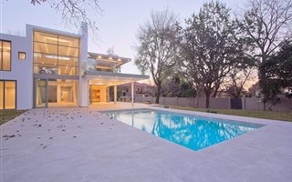 5 Bedroom House in Senderwood