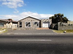 3 Bed House in Grassy Park