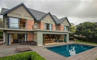 4 Bedroom House in Cotswold Downs Estate