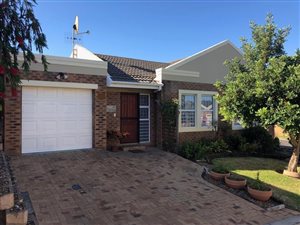 2 Bed Townhouse in D Urbanvale