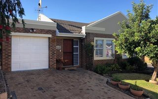 2 Bedroom House in D Urbanvale