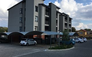 2 Bedroom Apartment in Edenglen