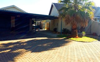 3 Bedroom House in Roodepoort Central