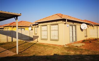 2 Bedroom House in Andeon AH