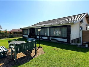 3 Bed House in Park Rynie