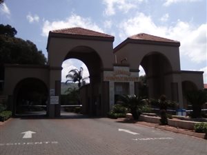 2.1 ha Land available in Ruimsig Country Estate