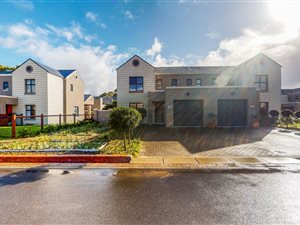 3 Bed Townhouse in Klapmuts