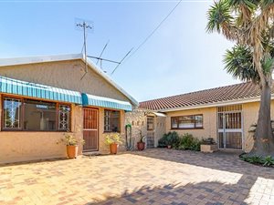 6 Bed House in Eversdal