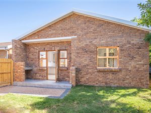 3 Bed House in Sonstraal Heights