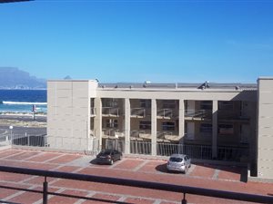 2 Bed Apartment in Bloubergstrand