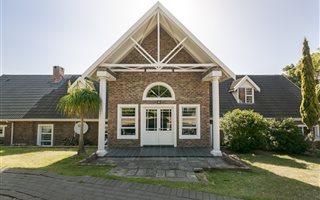 4 Bedroom House in Chelsea